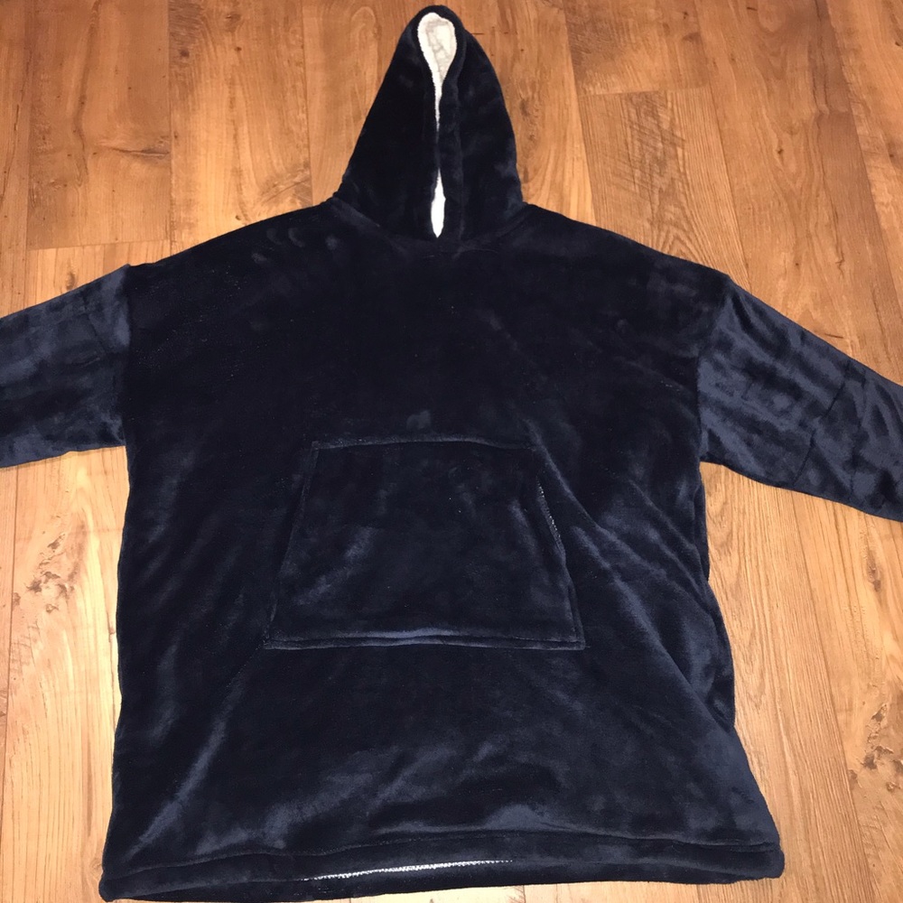 Men’s Navy Sherpa-lined Hooded Lounger w/ Pockets